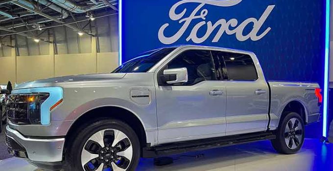 Büyük Üçlü (Ford, General Motors ve Stellantis) Grev ve Tedarik Zinciri Sorunları