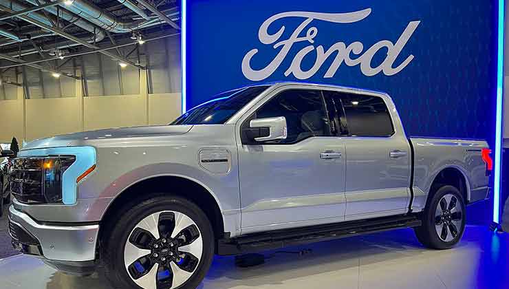 Büyük Üçlü (Ford, General Motors ve Stellantis) Grev ve Tedarik Zinciri Sorunları